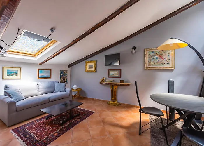 Alessios House By Napoliapartments